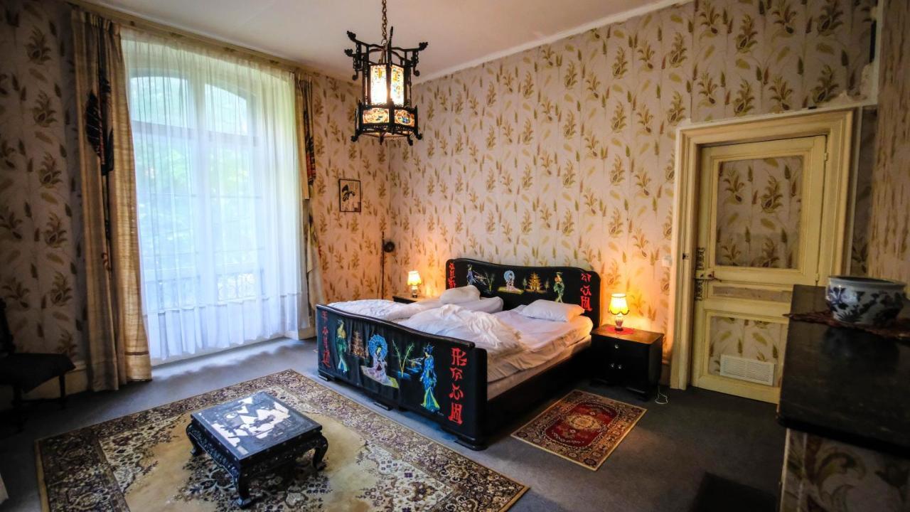 Private Castle With Park - Chateau Guillermo La Moncelle Kültér fotó